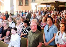 Wierni licznie przybyli  na uroczystości jubileuszowe.