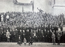  Pamiątkowe zdjęcie śląskich pielgrzymów z 1925 r.