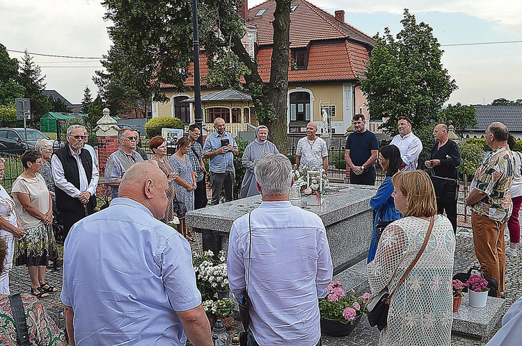 – Należy upowszechniać wiedzę o postaci służebnicy Bożej po to, aby ludzie wiedzieli, że ona jest  i że można ją prosić o orędownictwo – podkreśla s. Małgorzata Cur SMI.