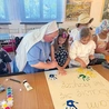 Umowę podpisało ponad 30 dzieci, czyli wszyscy biorący udział w „Śród na farskim ogrodzie pełnych przygód”. 