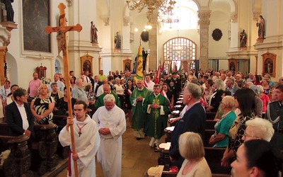Nie o zemstę, lecz o pamięć wołają ofiary – to hasło od lat przyświeca tym obchodom.