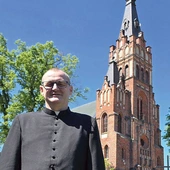 Ks. Sebastian Krupniewski przeżył 47 lat, w tym 23 lata w kapłaństwie. Jego pobyt w Gozdowie zapisał się w dwóch wymownych znakach: w rozmodleniu wiernych i odnowieniu prezbiterium.