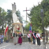 Przy kapliczce  nad Smolnikiem.