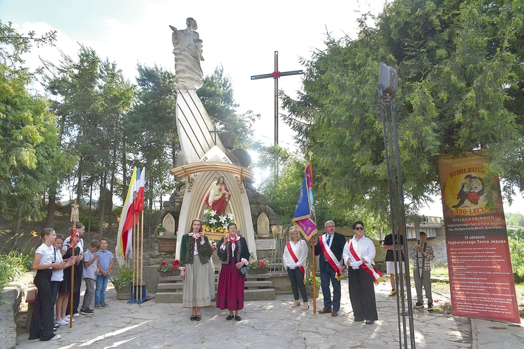Przy kapliczce  nad Smolnikiem.