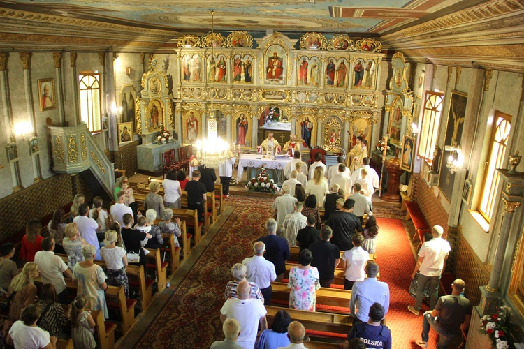 Wierchomla. Poświęcenie odnowionego wnętrza kościoła