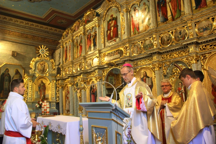 Wierchomla. Poświęcenie odnowionego wnętrza kościoła