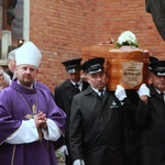 Tarnów. Ostatnie pożegnanie bp. Władysława Bobowskiego