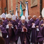 Tarnów. Ostatnie pożegnanie bp. Władysława Bobowskiego