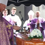 Tropie. Pogrzeb śp. bp. Władysława Bobowskiego