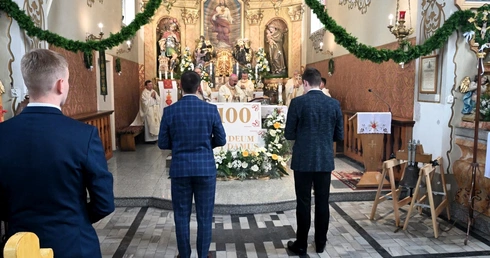100. rocznica poświęcenia kościoła w Tłustomostach