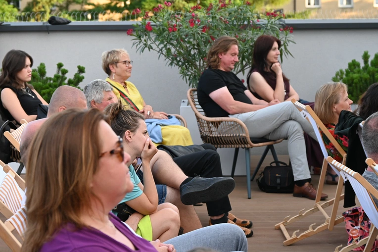 Niedzielne koncertowanie na tarasie MCK