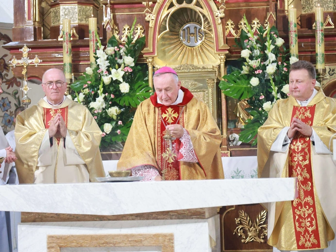 Konsekracja ołtarza w Przecławiu