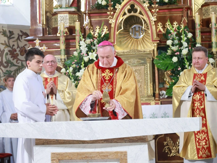 Konsekracja ołtarza w Przecławiu
