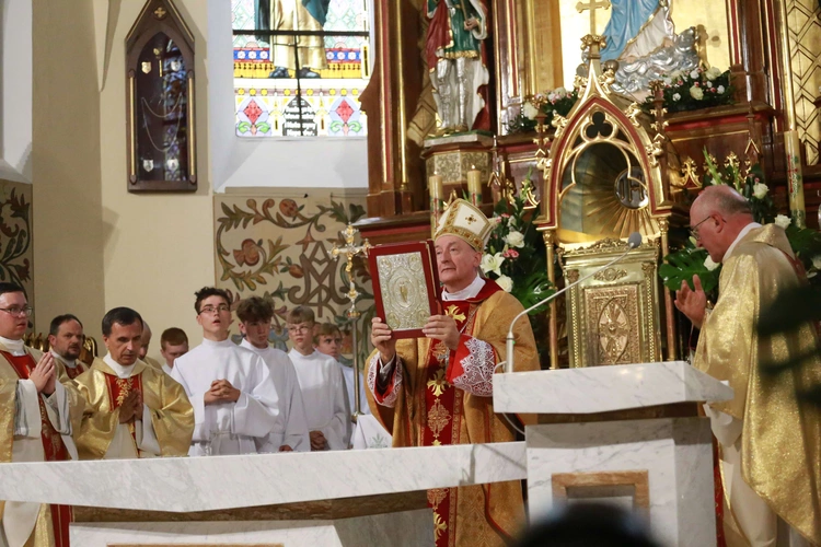 Konsekracja ołtarza w Przecławiu
