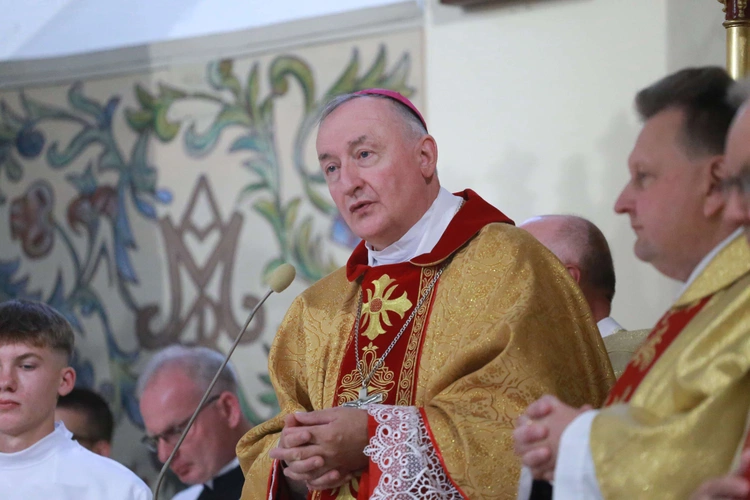 Konsekracja ołtarza w Przecławiu