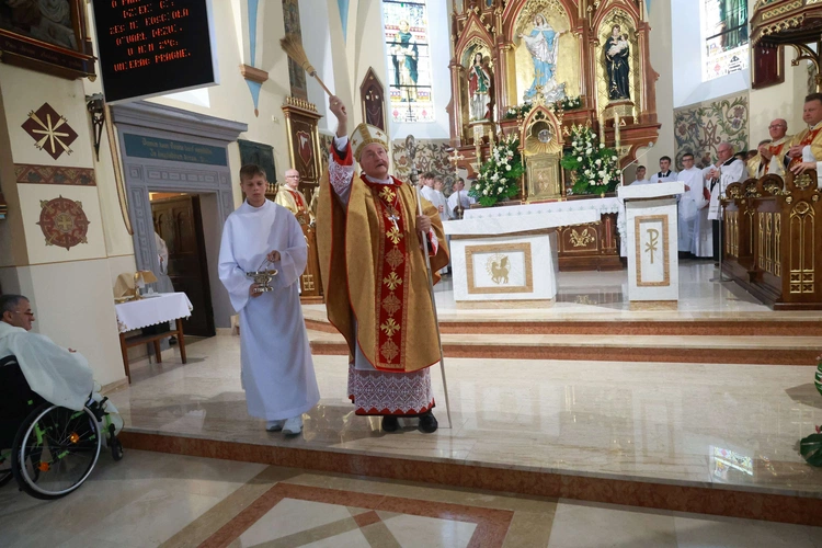 Konsekracja ołtarza w Przecławiu