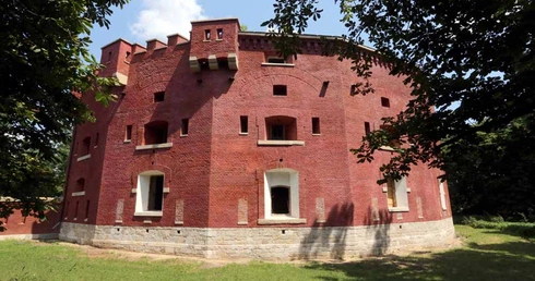 Fort odmalowany