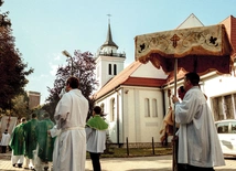 Dzięki determinacji bp. Edmunda Nowickiego i wieloletnim staraniom mieszkańców  – szczególnie z byłego Wolnego Miasta Gdańska – w 1971 r. Wojewódzka Rada Naczelna postanowiła przywrócić budynek  do funkcji sakralnych i przekazać go społeczności katolickiej. 