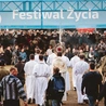 W wydarzeniu wzięły udział tysiące młodych. Na zdjęciu kadr z piątego dnia.