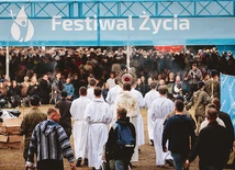 W wydarzeniu wzięły udział tysiące młodych. Na zdjęciu kadr z piątego dnia.
