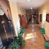 Od 400 lat charyzmatem sióstr jest szerzenie chwały Bożej przez posługę apostolską  wśród dzieci  i młodzieży. 