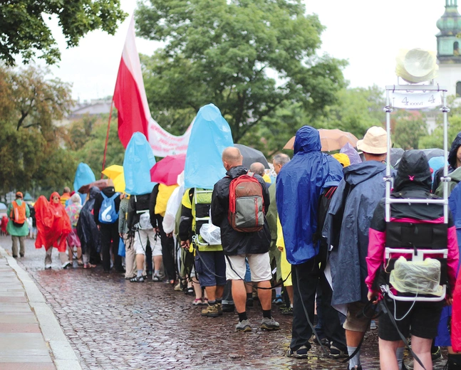 Dominikańska wspólnota pielgrzymkowa uczy, jak być blisko Boga i ludzi.