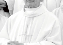 Miał 75 lat.