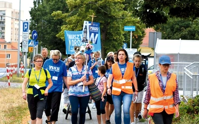 Pielgrzymka rozpoczyna się 31 lipca Mszą św.  o godz. 18.30 w kościele pw. Najświętszego Zbawiciela w Zielonej Górze. Nazajutrz – po noclegu w SP nr 6 – pątnicy o godz. 8 ruszają na szlak. Szczegółowe informacje i zapisy na www.warsztatywdrodze.pl.