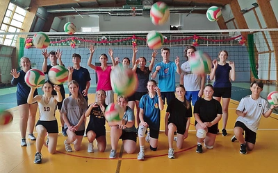 Sport odgrywa dużą rolę na forum. Siatkarze mieli sporą frajdę. 