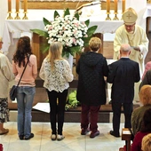 Podczas liturgii 6 osób przyrzekło modlić się w intencji papieża Leona XIV w wybranym dniu tygodnia do końca jego życia.