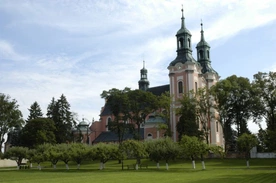 W dawnym klasztorze cystersów odkryto barokowe malowidła