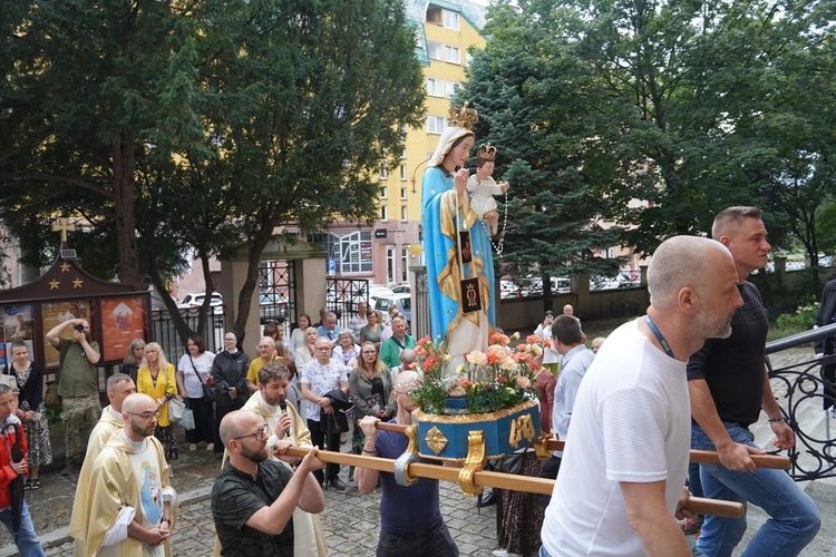 Uroczystość NMP z Góry Karmel u wrocławskich karmelitów bosych