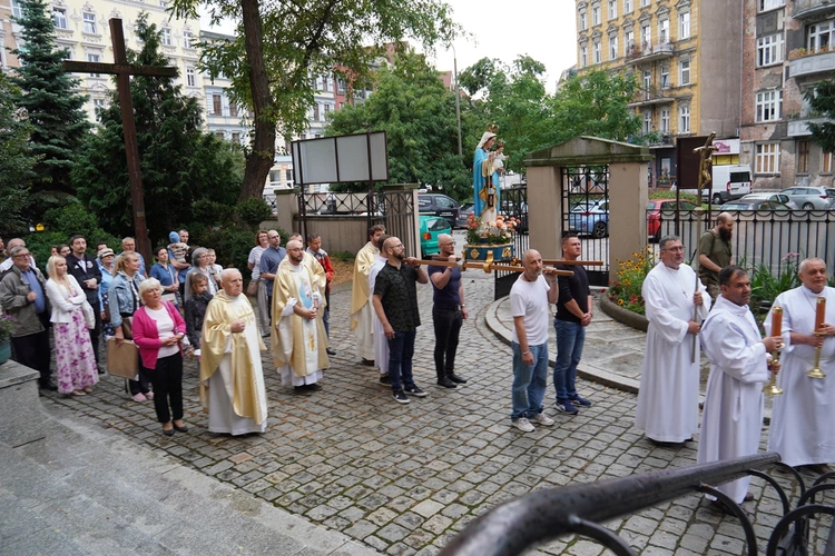 Uroczystość NMP z Góry Karmel u wrocławskich karmelitów bosych