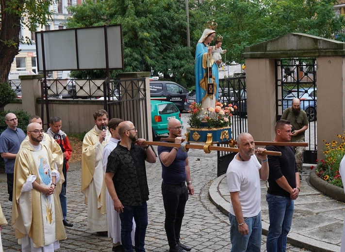 Uroczystość NMP z Góry Karmel u wrocławskich karmelitów bosych
