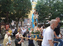 Szkaplerz jak dłoń Matki na twoim ramieniu