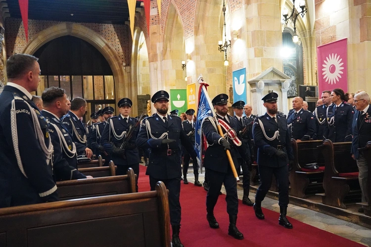 Święto Policji 2025. Msza św. w katedrze wrocławskiej