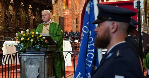 Święto Policji. Współpracownicy Boga, Stróża i Opiekuna troszczącego się o człowieka