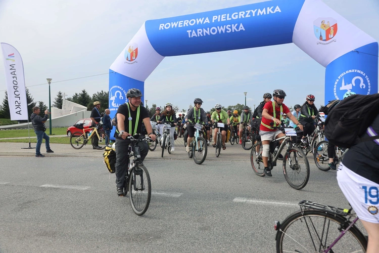 Rowerowa Pielgrzymka Tarnowska w drodze