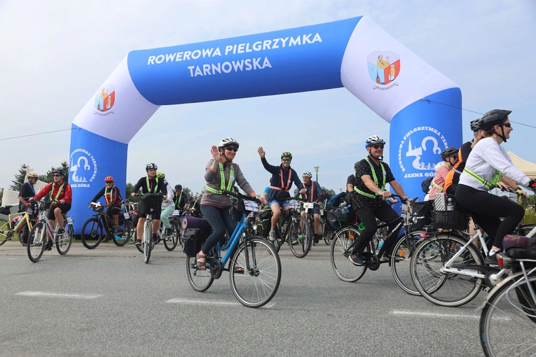 Rowerowa Pielgrzymka Tarnowska w drodze