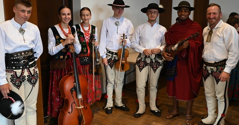 Połączone siły góralsko-tanzańskie 