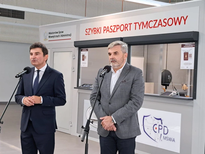 Pyrzowice. Rok działania punktu paszportowego w Katowice Airport