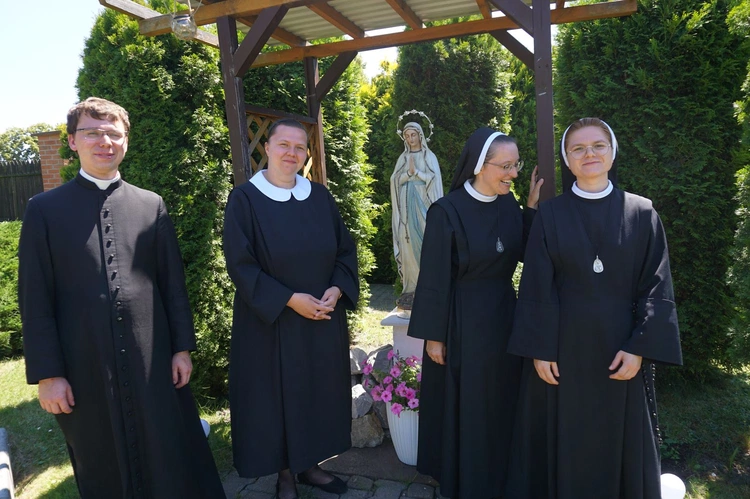 Elżbietanki w miechowickim klasztorze