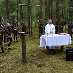 Harcerska Msza św. w lesie