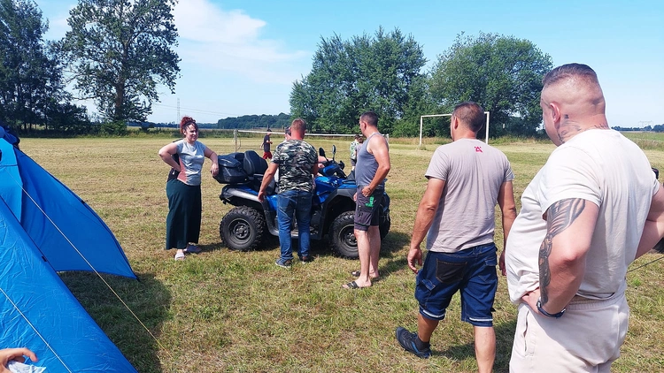 Nocowanie na polanie, cz. 1