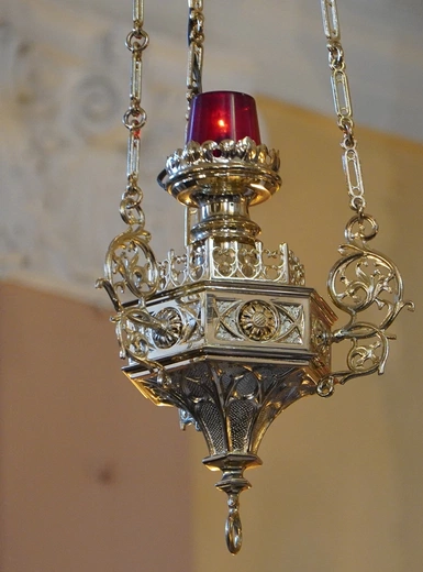 Kościół w Psarach, należący do parafii pw. św. Jakuba Apostoła w Małujowicach, pięknieje