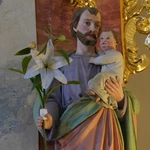 Kościół w Psarach, należący do parafii pw. św. Jakuba Apostoła w Małujowicach, pięknieje