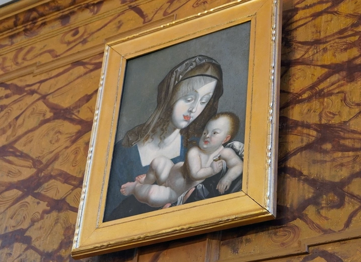 Kościół w Psarach, należący do parafii pw. św. Jakuba Apostoła w Małujowicach, pięknieje