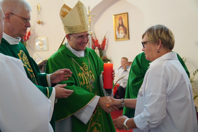 Gać. Wprowadzenie relikwii św. Maksymiliana Marii Kolbego 