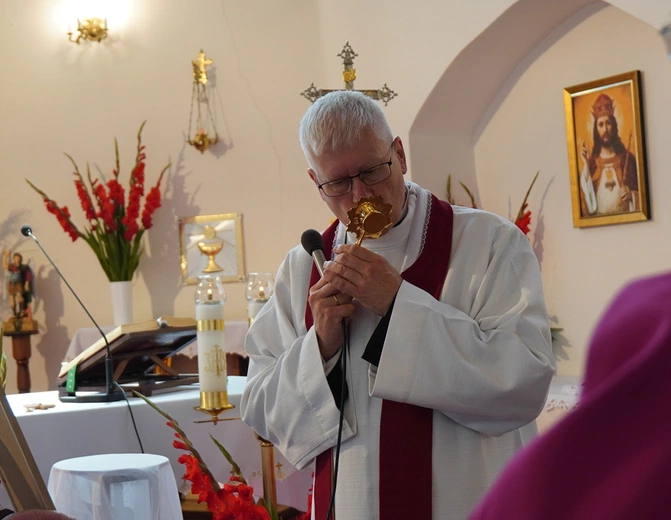 Gać. Wprowadzenie relikwii św. Maksymiliana Marii Kolbego 
