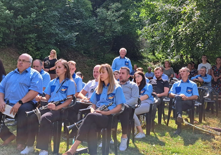 Żmiąca. U św. Kingi na Gołej Górze